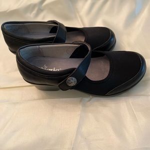 Algeria black leather and fabric shoes